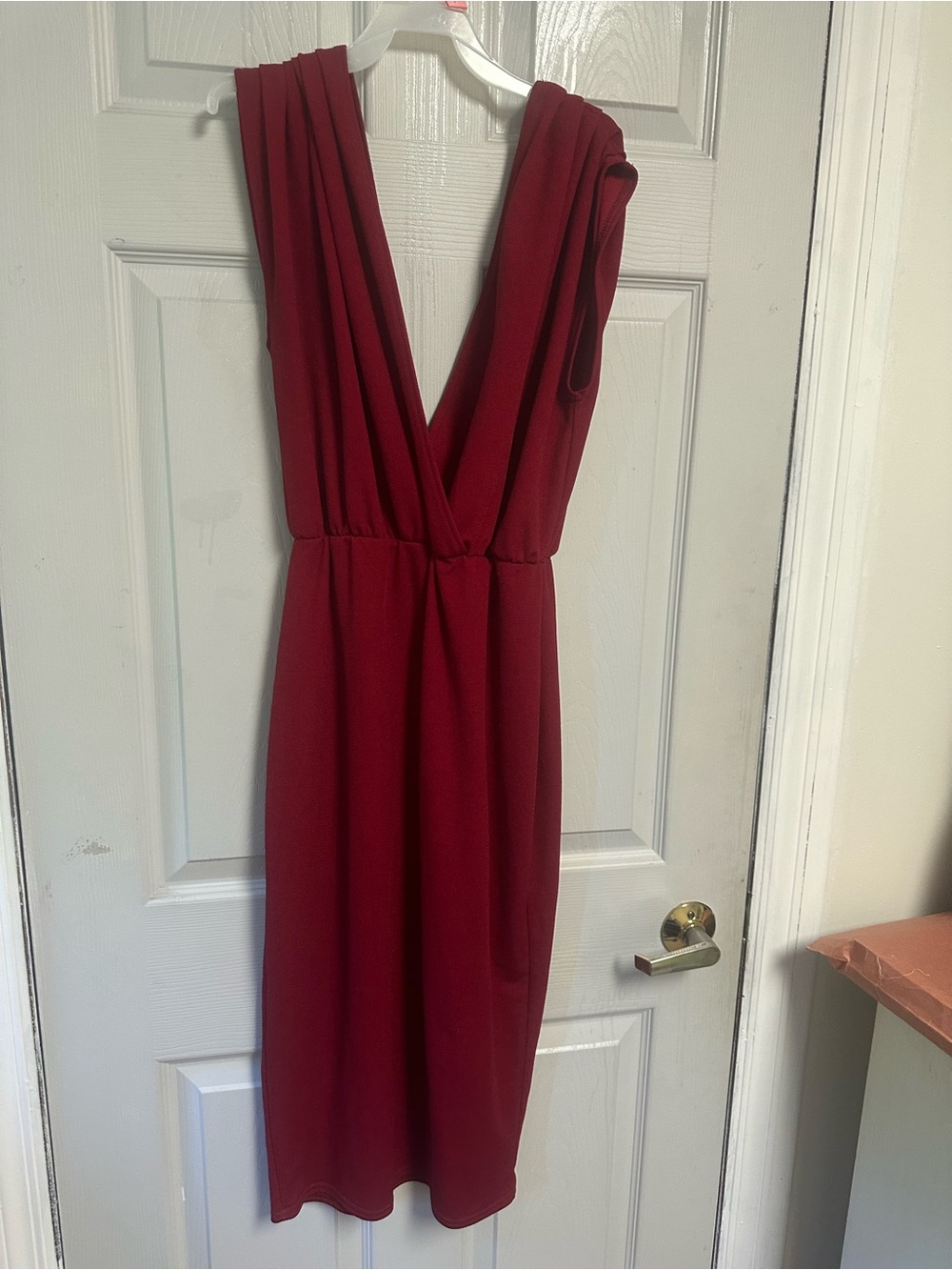 Boohoo Sleeveless Deep V Midi Dress in Burgundy